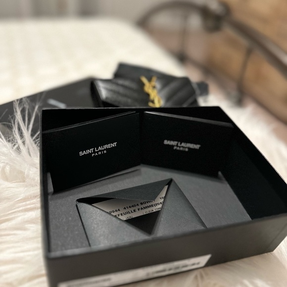 NWT Yves Saint Laurent Black Leather Wallet - Picture 12 of 13